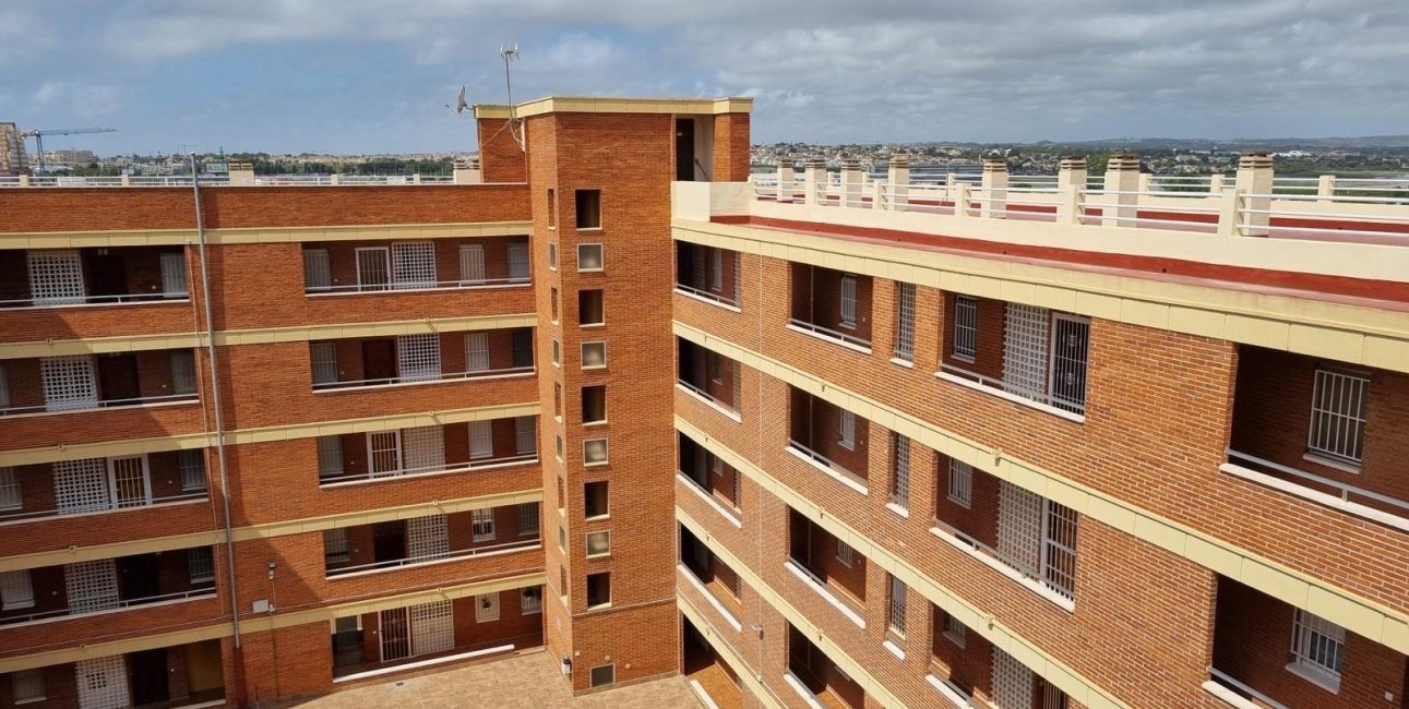 Resale - Apartment / flat -
Torrevieja - Playa Los Naufragos