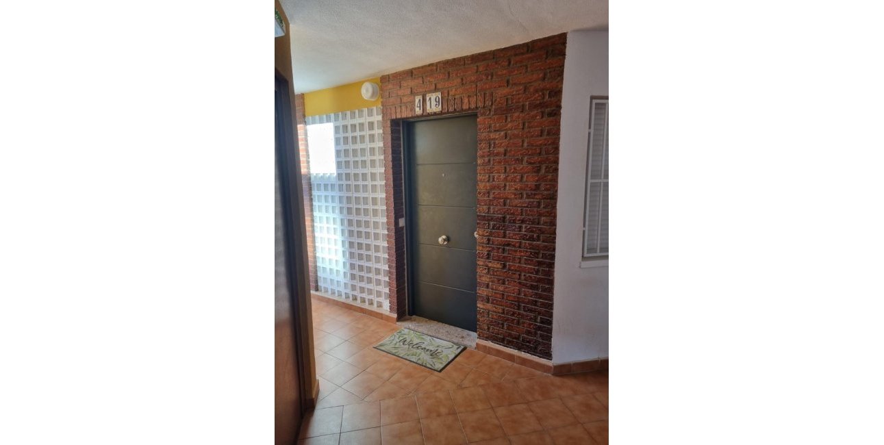 Resale - Apartment / flat -
Torrevieja - Playa Los Naufragos
