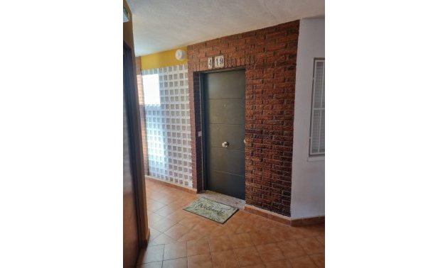 Resale - Apartment / flat -
Torrevieja - Playa Los Naufragos
