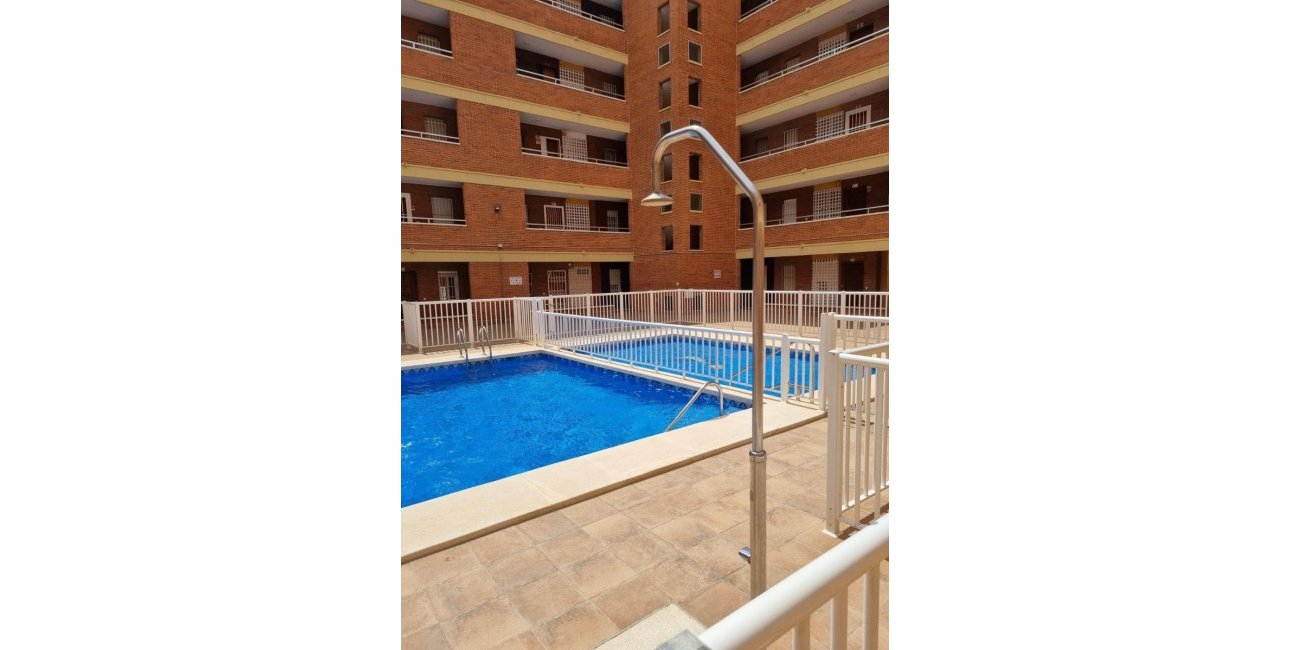 Resale - Apartment / flat -
Torrevieja - Playa Los Naufragos