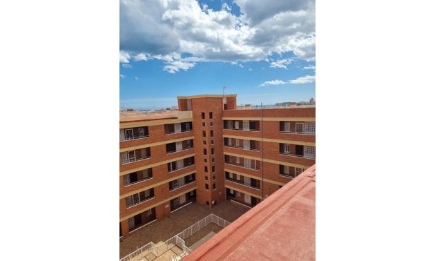 Resale - Apartment / flat -
Torrevieja - Playa Los Naufragos