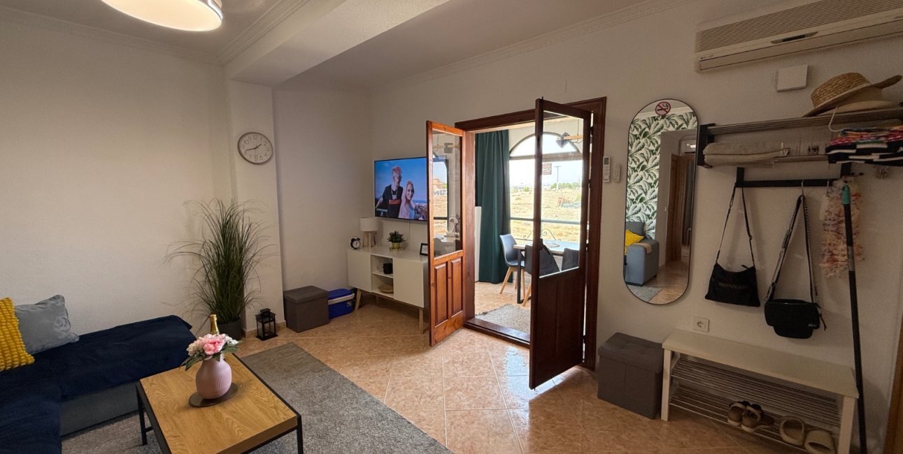 Resale - Apartment / flat -
Torrevieja - Torre La Mata