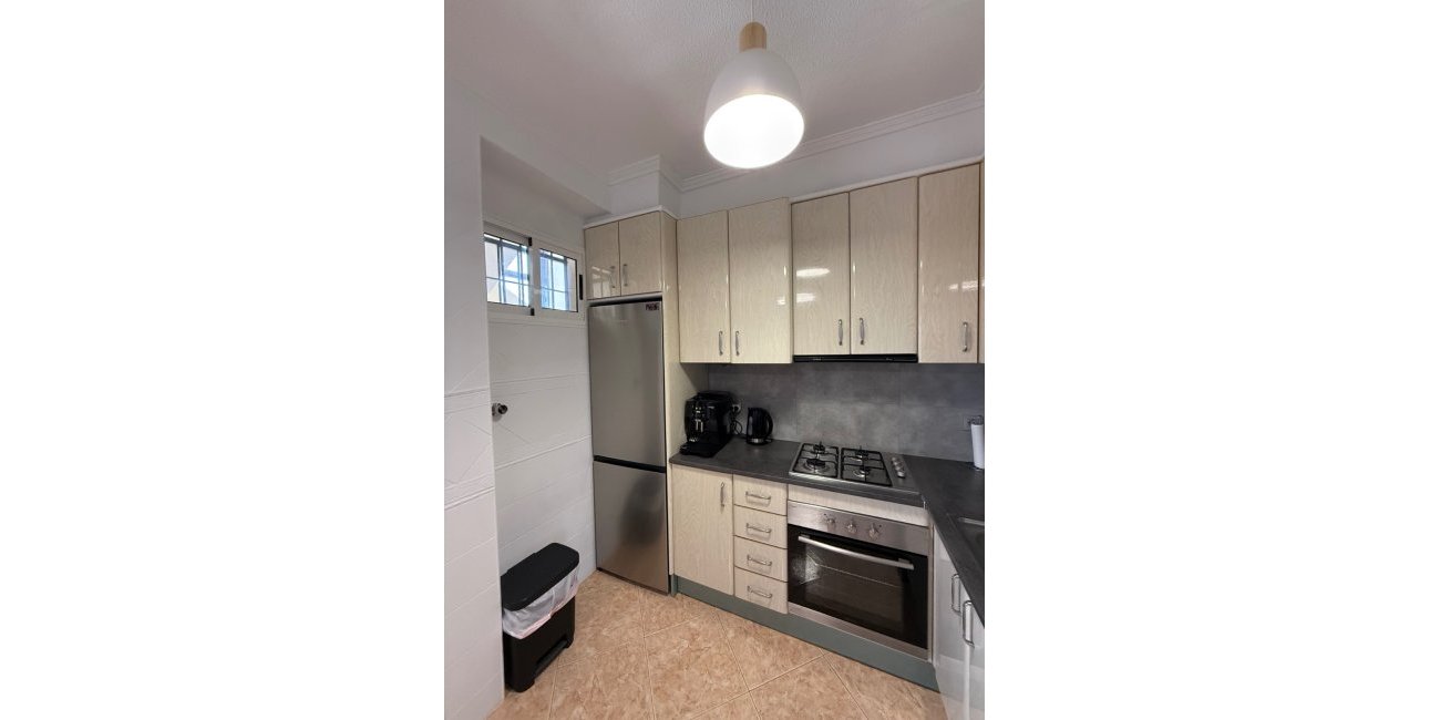 Resale - Apartment / flat -
Torrevieja - Torre La Mata