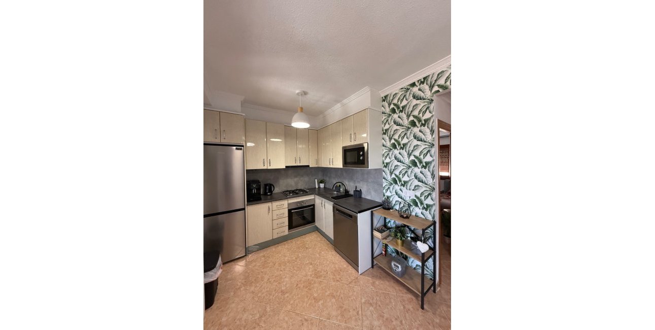 Resale - Apartment / flat -
Torrevieja - Torre La Mata