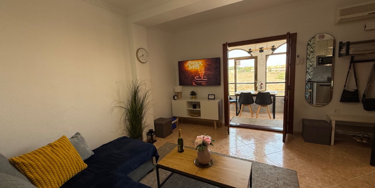 Resale - Apartment / flat -
Torrevieja - Torre La Mata