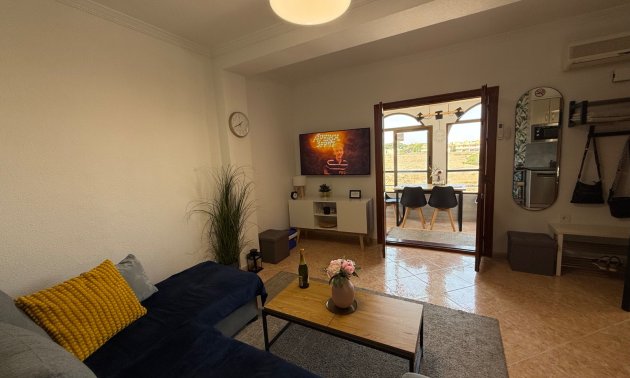 Resale - Apartment / flat -
Torrevieja - Torre La Mata