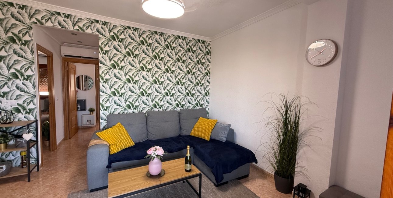 Resale - Apartment / flat -
Torrevieja - Torre La Mata