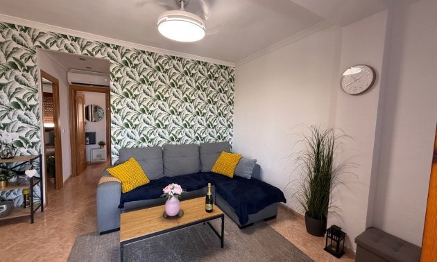 Resale - Apartment / flat -
Torrevieja - Torre La Mata
