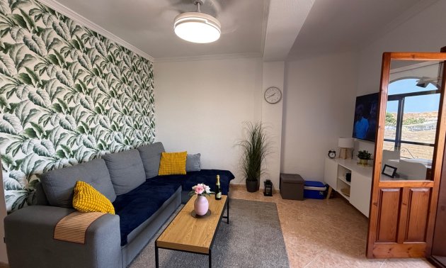 Resale - Apartment / flat -
Torrevieja - Torre La Mata