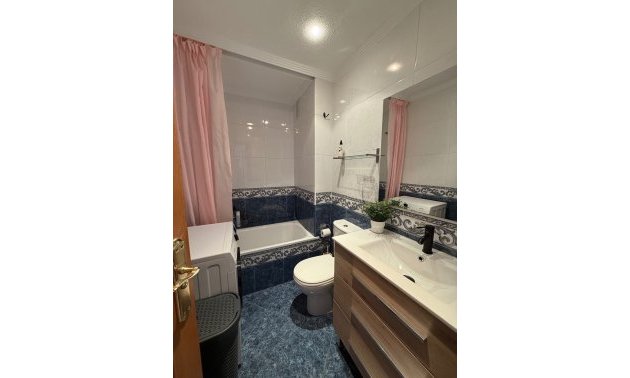 Resale - Apartment / flat -
Torrevieja - Torre La Mata