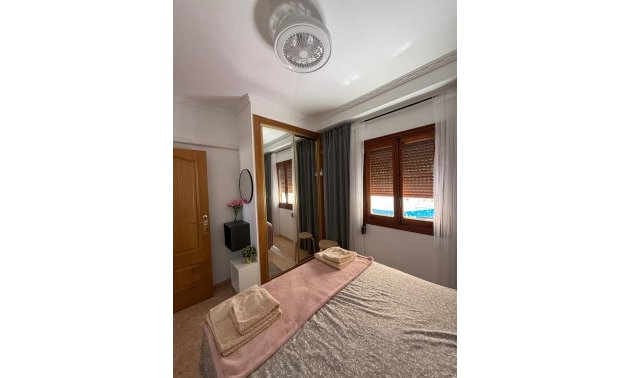 Resale - Apartment / flat -
Torrevieja - Torre La Mata