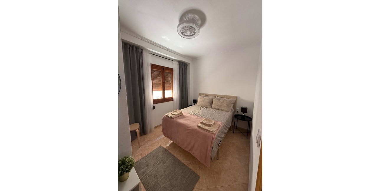 Resale - Apartment / flat -
Torrevieja - Torre La Mata