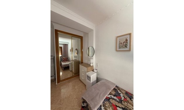 Resale - Apartment / flat -
Torrevieja - Torre La Mata