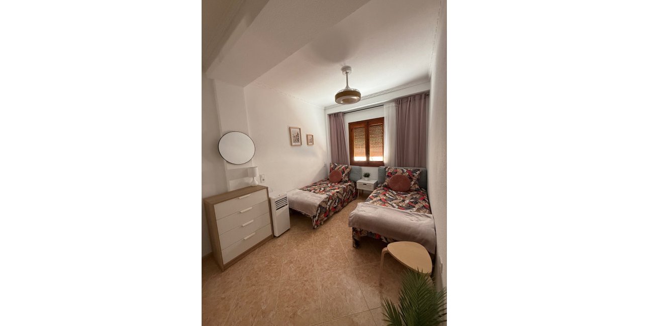 Resale - Apartment / flat -
Torrevieja - Torre La Mata
