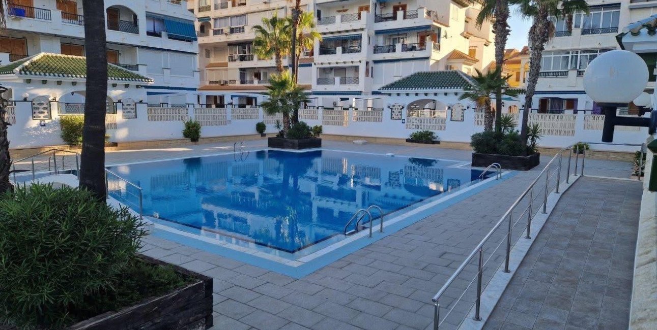 Resale - Apartment / flat -
Torrevieja - Torre La Mata