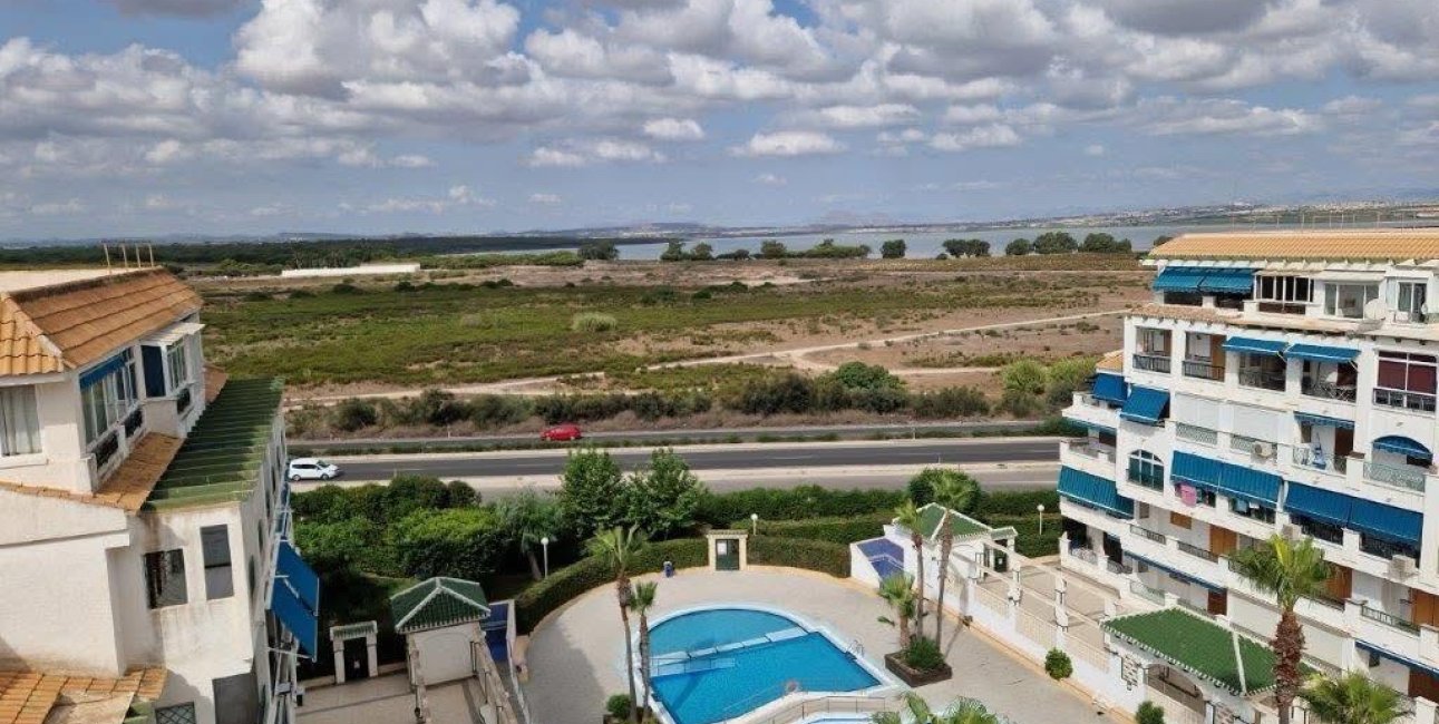 Resale - Apartment / flat -
Torrevieja - Torre La Mata