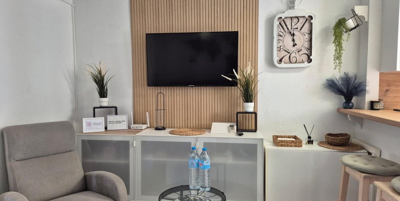 Resale - Apartment / flat -
Torrevieja - Torre La Mata