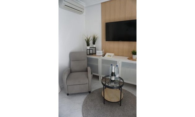 Resale - Apartment / flat -
Torrevieja - Torre La Mata