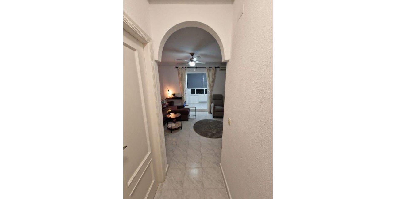 Resale - Apartment / flat -
Torrevieja - Torre La Mata