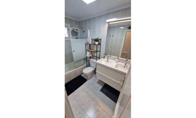 Resale - Apartment / flat -
Torrevieja - Torre La Mata