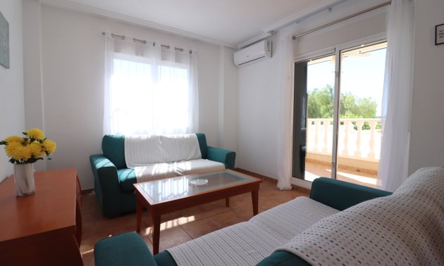 Reventa - Villa -
San Miguel de Salinas - Lake View Mansions