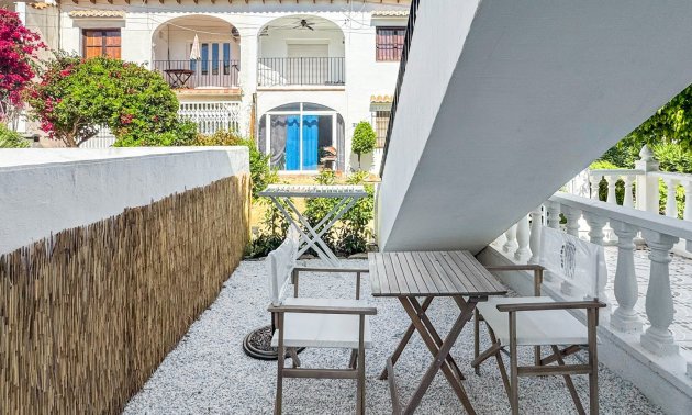 Resale - Apartment / flat -
Orihuela Costa - Los Balcones
