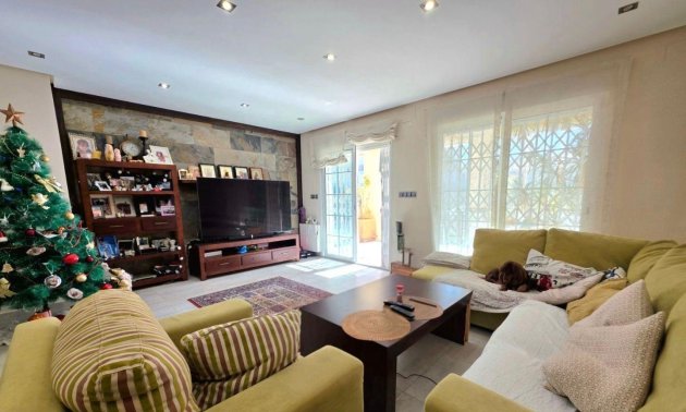 Resale - Villa -
Dehesa de campoamor - Campoamor