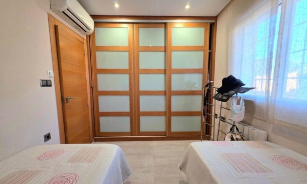 Resale - Villa -
Dehesa de campoamor - Campoamor