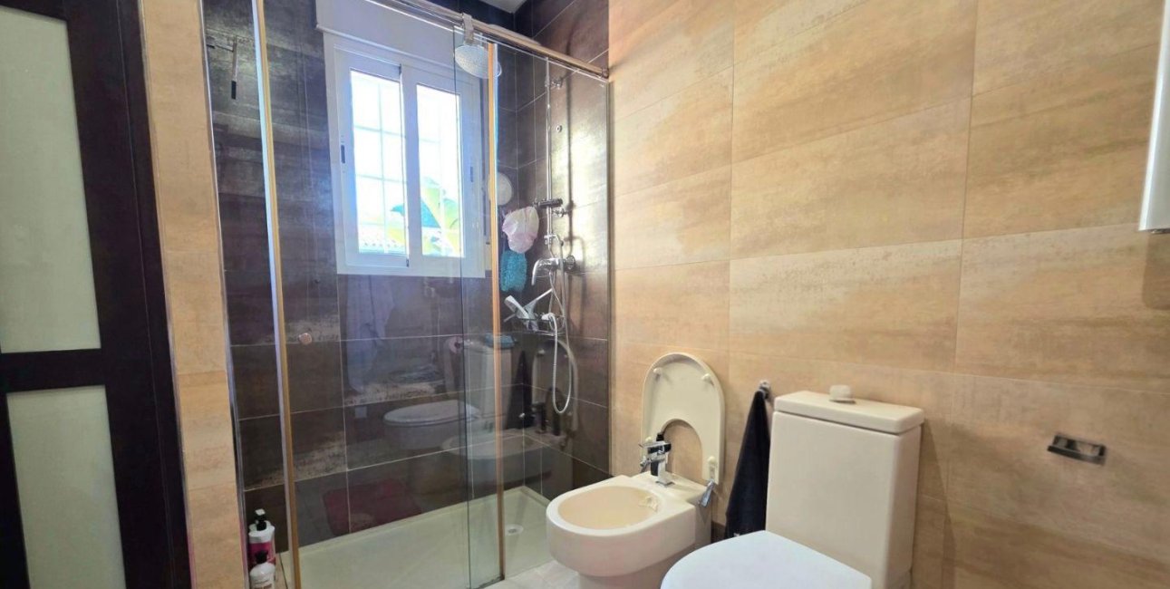 Resale - Villa -
Dehesa de campoamor - Campoamor