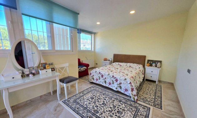 Resale - Villa -
Dehesa de campoamor - Campoamor