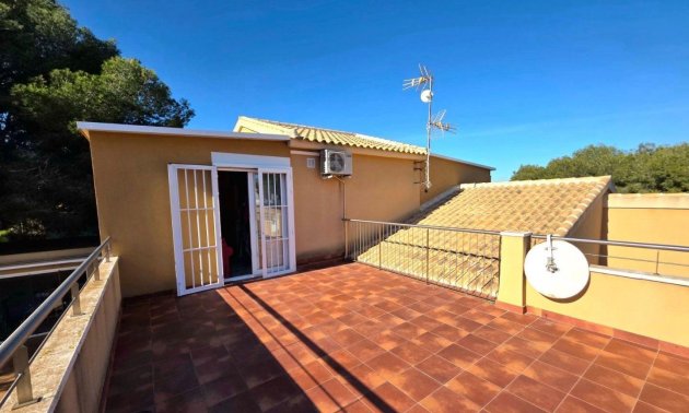 Resale - Villa -
Dehesa de campoamor - Campoamor