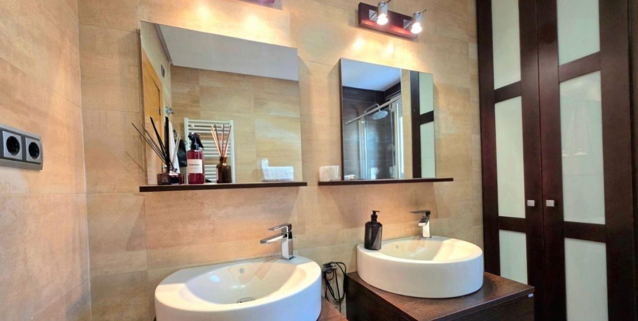 Resale - Villa -
Dehesa de campoamor - Campoamor