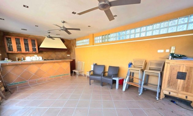 Resale - Villa -
Dehesa de campoamor - Campoamor