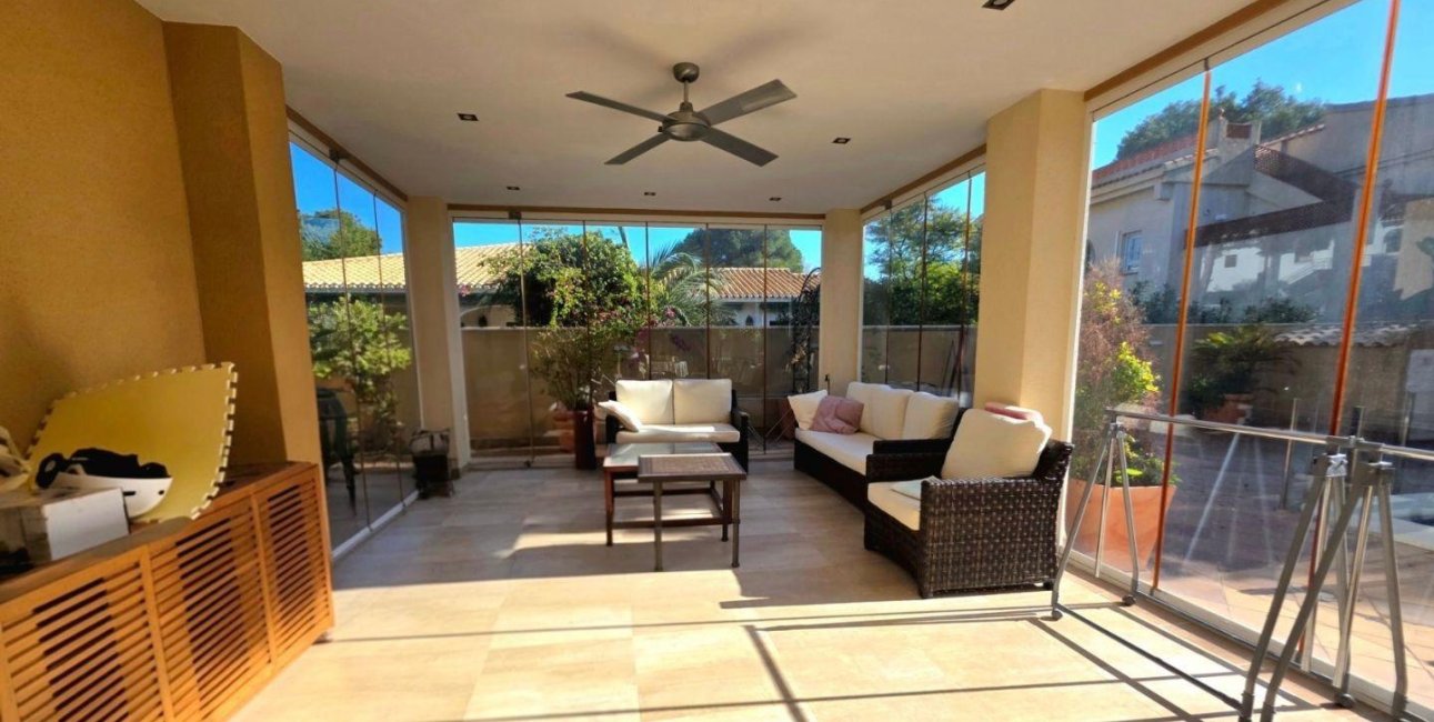 Resale - Villa -
Dehesa de campoamor - Campoamor