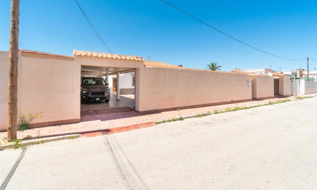 Resale - Villa -
Torrevieja - Torreta florida