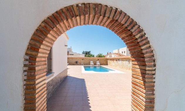 Resale - Villa -
Torrevieja - Torreta florida