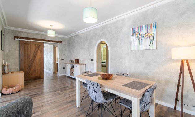 Resale - Villa -
Torrevieja - Torreta florida