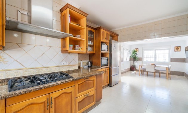 Resale - Villa -
Torrevieja - Torreta florida