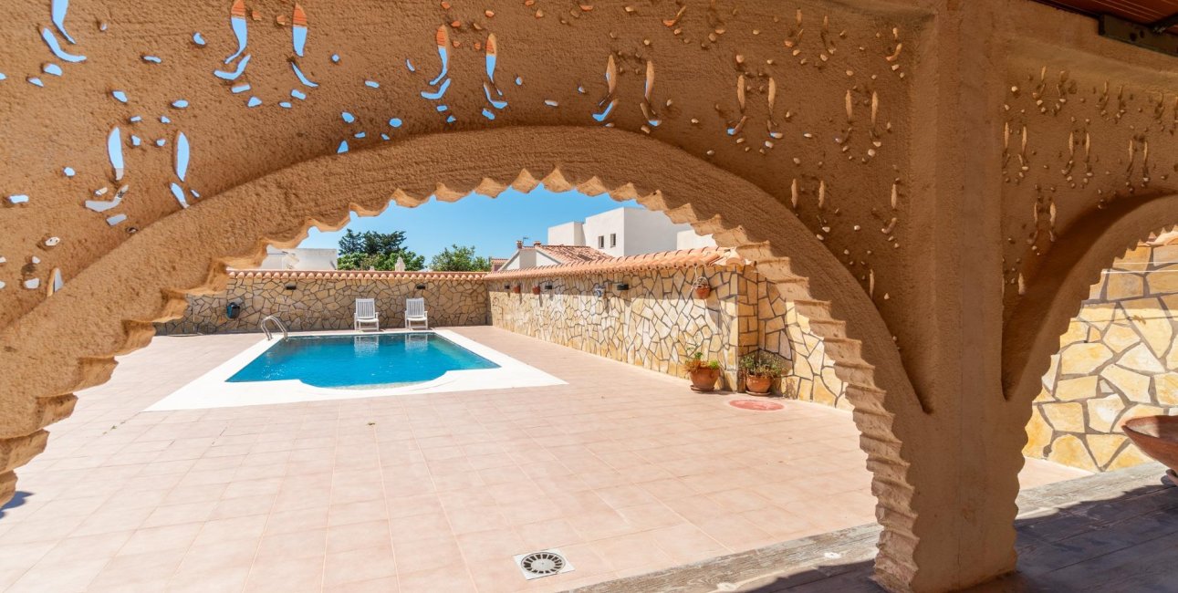 Resale - Villa -
Torrevieja - Torreta florida