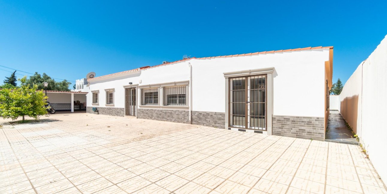 Resale - Villa -
Torrevieja - Torreta florida