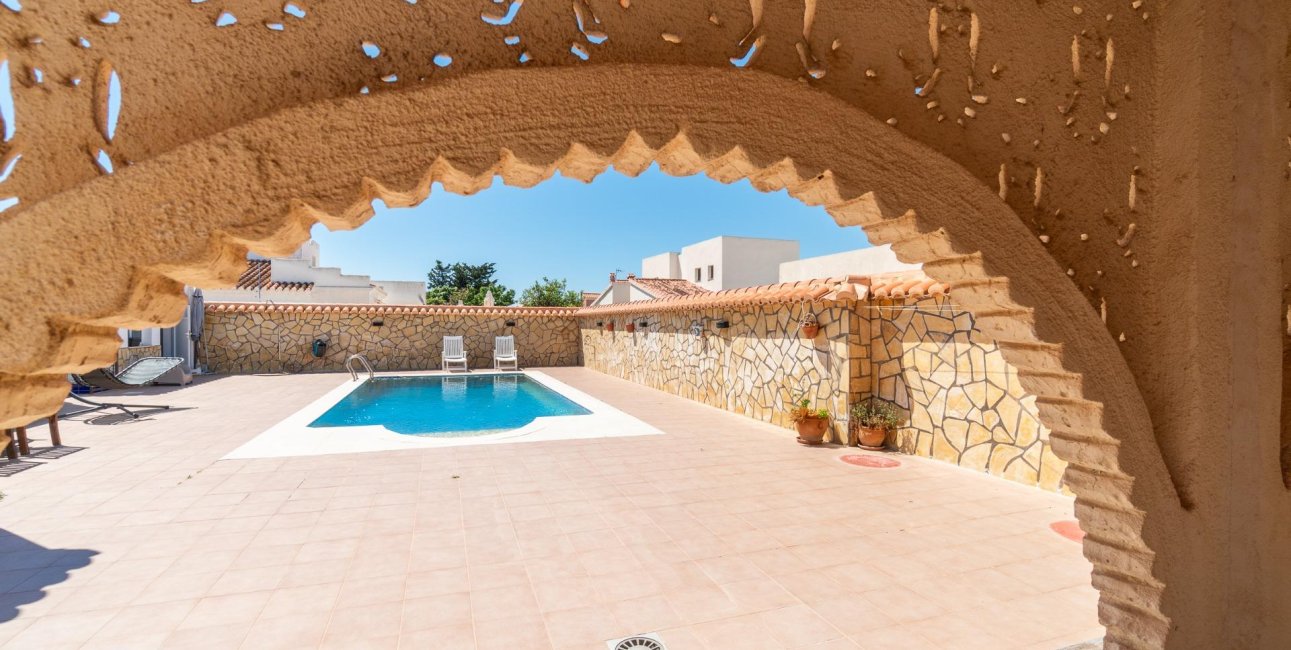 Resale - Villa -
Torrevieja - Torreta florida