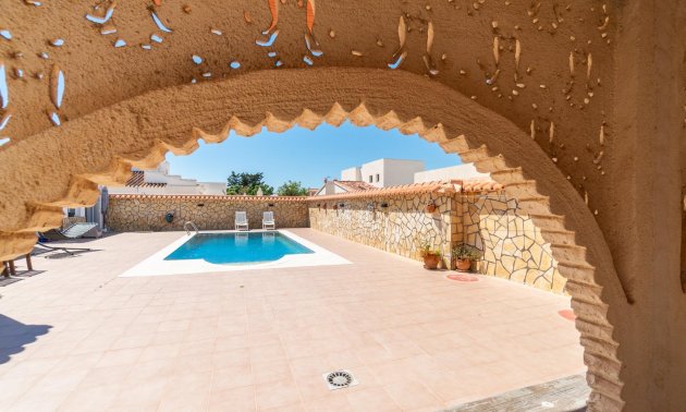 Resale - Villa -
Torrevieja - Torreta florida