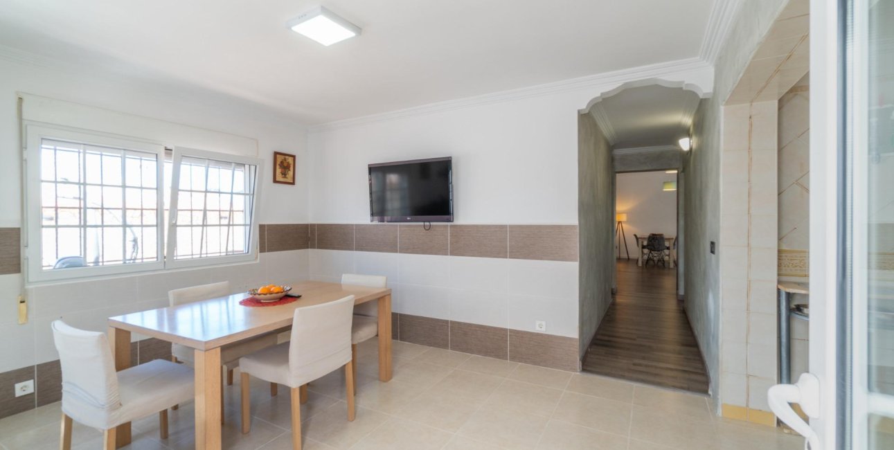Resale - Villa -
Torrevieja - Torreta florida