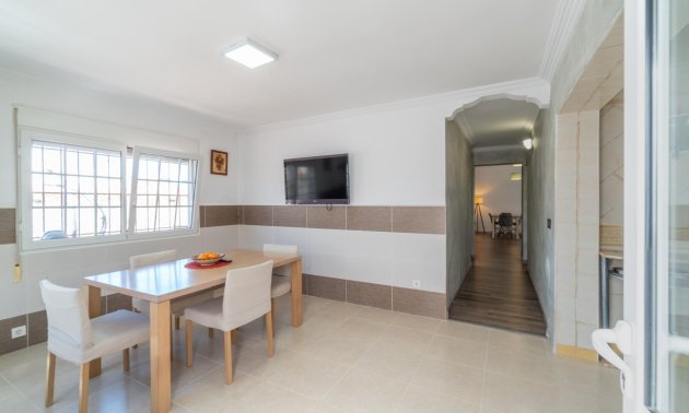 Resale - Villa -
Torrevieja - Torreta florida
