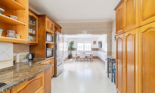 Resale - Villa -
Torrevieja - Torreta florida
