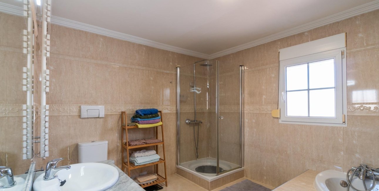Resale - Villa -
Torrevieja - Torreta florida