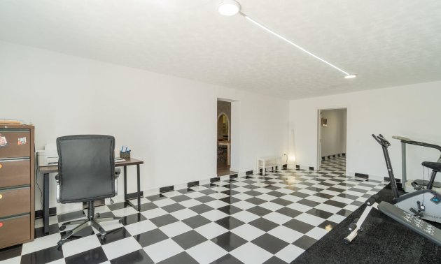 Resale - Villa -
Torrevieja - Torreta florida