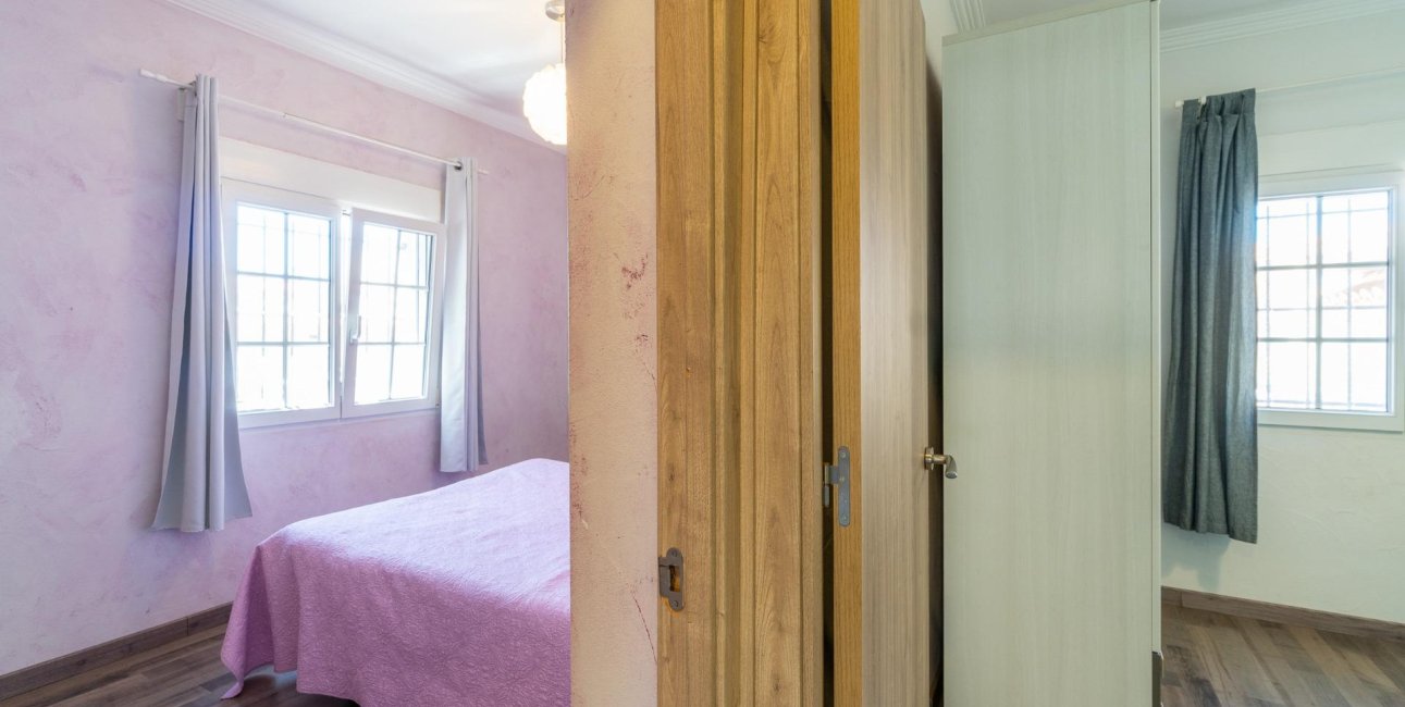 Resale - Villa -
Torrevieja - Torreta florida