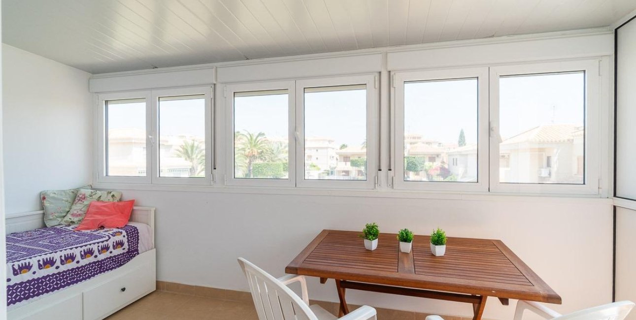 Resale - Villa -
Orihuela Costa - Playa Flamenca