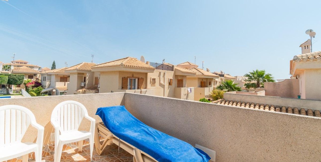 Resale - Villa -
Orihuela Costa - Playa Flamenca